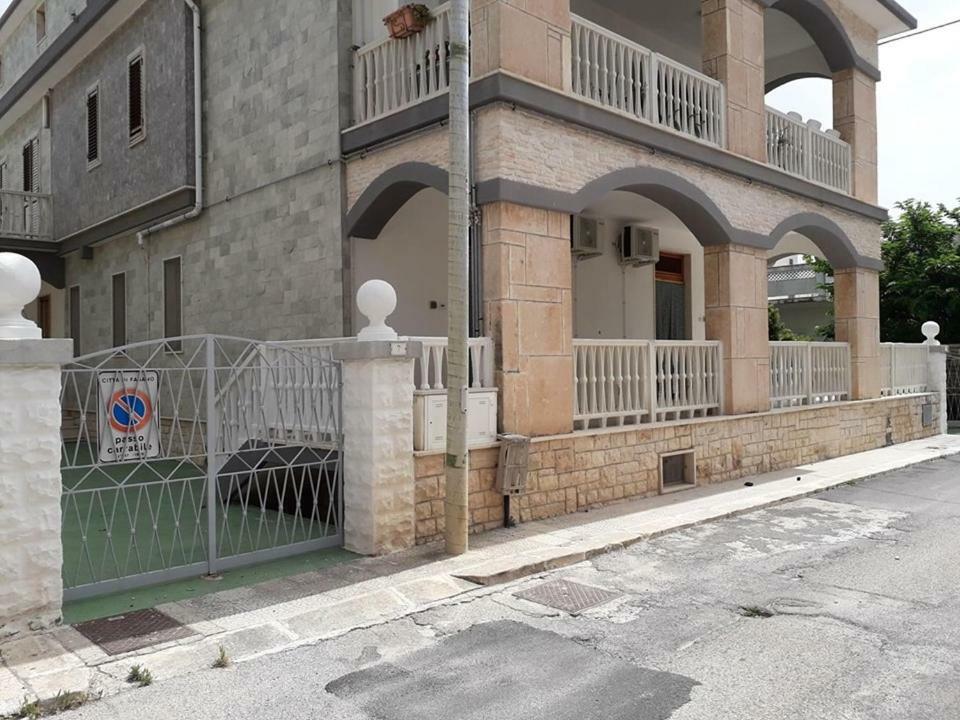 Appartamento Acquamarina Torre Canne Bagian luar foto